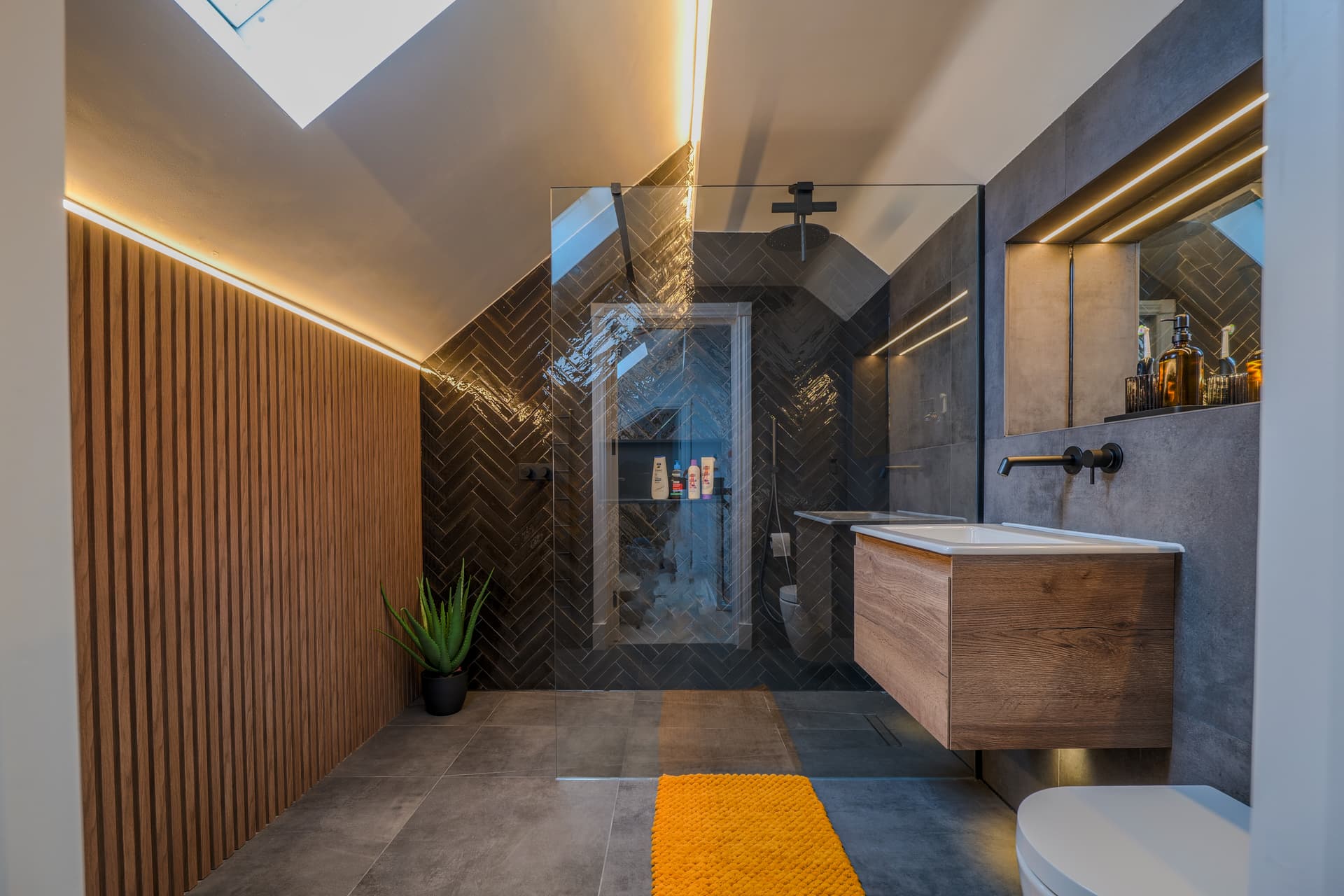Interiors & Detail — Details that hold over time.